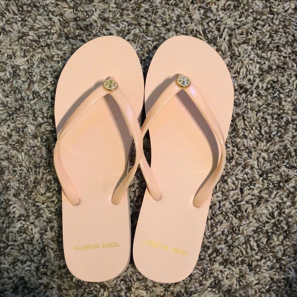 Light pink flip flops never been worn